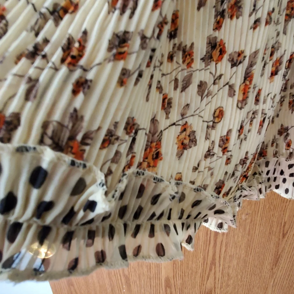 Top - Picture 4 of 6